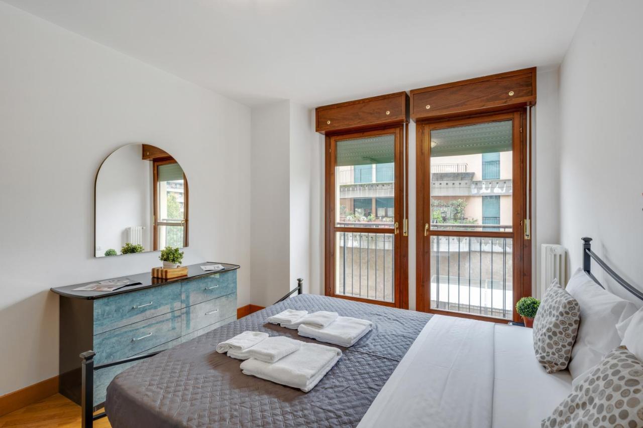Il Broletto Apartment - Affitti Brevi Italia Lecco Bagian luar foto