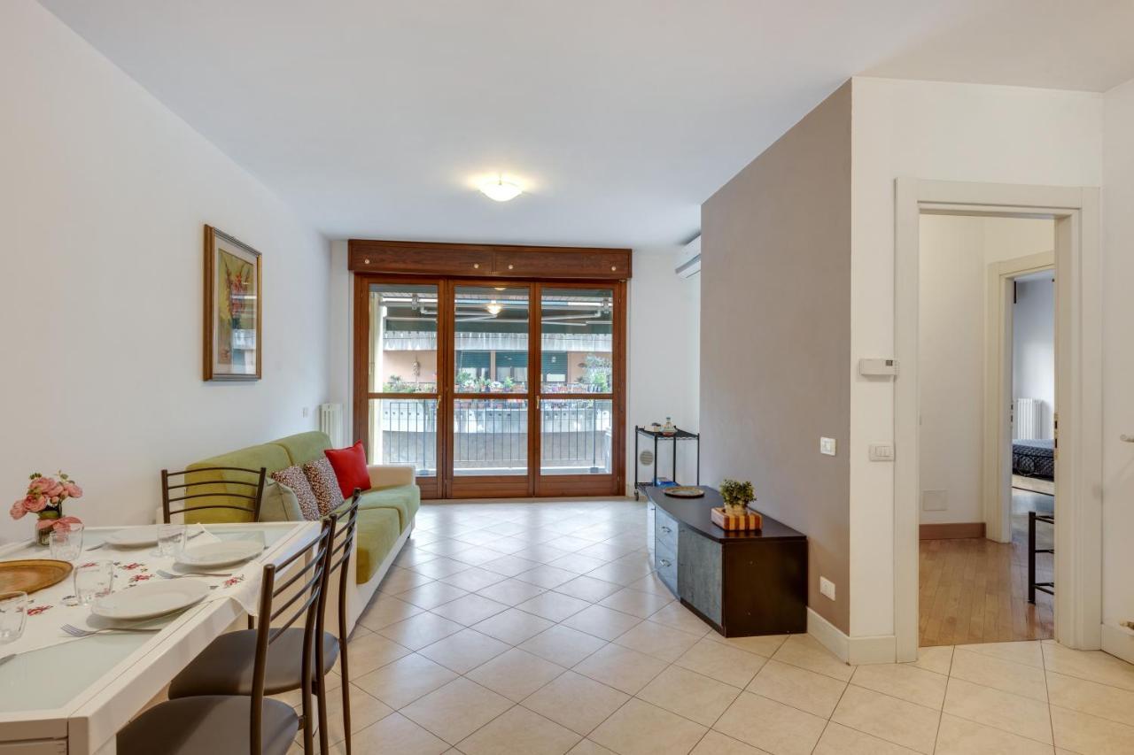 Il Broletto Apartment - Affitti Brevi Italia Lecco Bagian luar foto