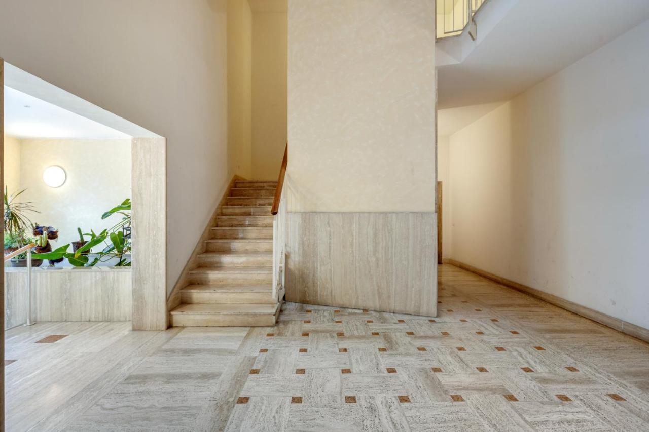 Il Broletto Apartment - Affitti Brevi Italia Lecco Bagian luar foto
